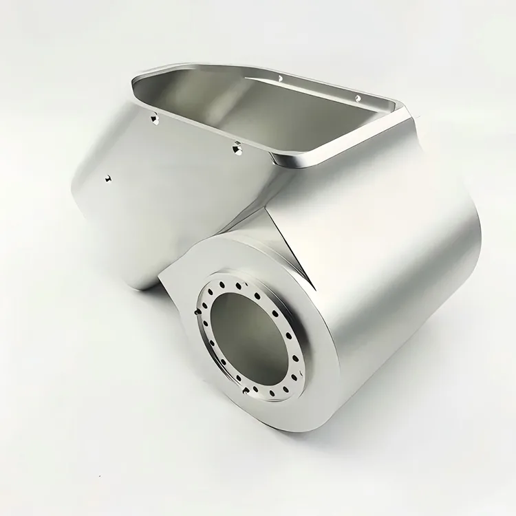 Como as peças articuladas do braço robótico melhoram a precisão e o desempenho na automação?